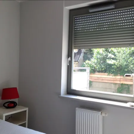 Apartament Ogrody Hallera 아파트 *